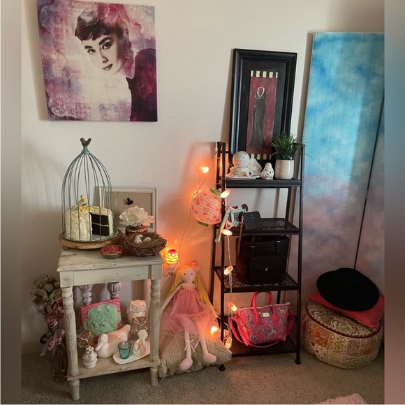 PLEASE LIKE THIS LISTING FOR LIVE N SILENT AUCTIONS N POP UP’S - Picture 2 of 7